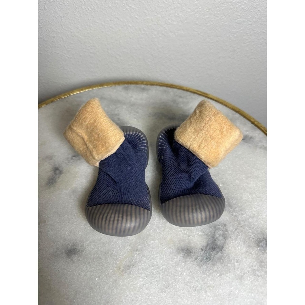 Baby‎ Sock Shoes Navy Blue Tan Fleece Lined Non Slip Rubber Sole Toddler Booties